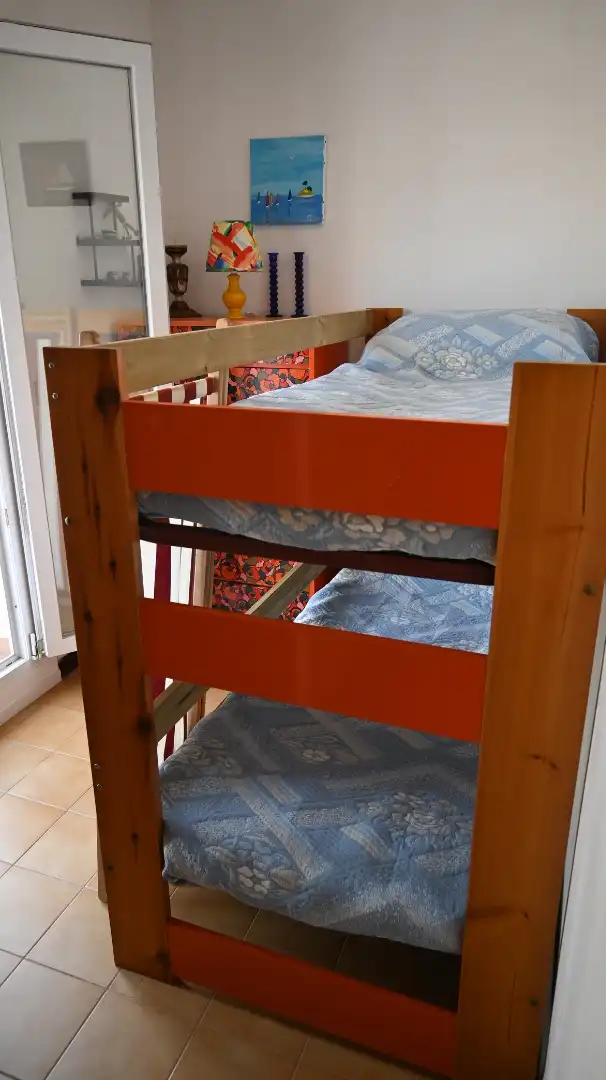 Schlafzimmer von Einfamilien-Reihenhaus zum Verkauf in L'Escala mit Möbliert