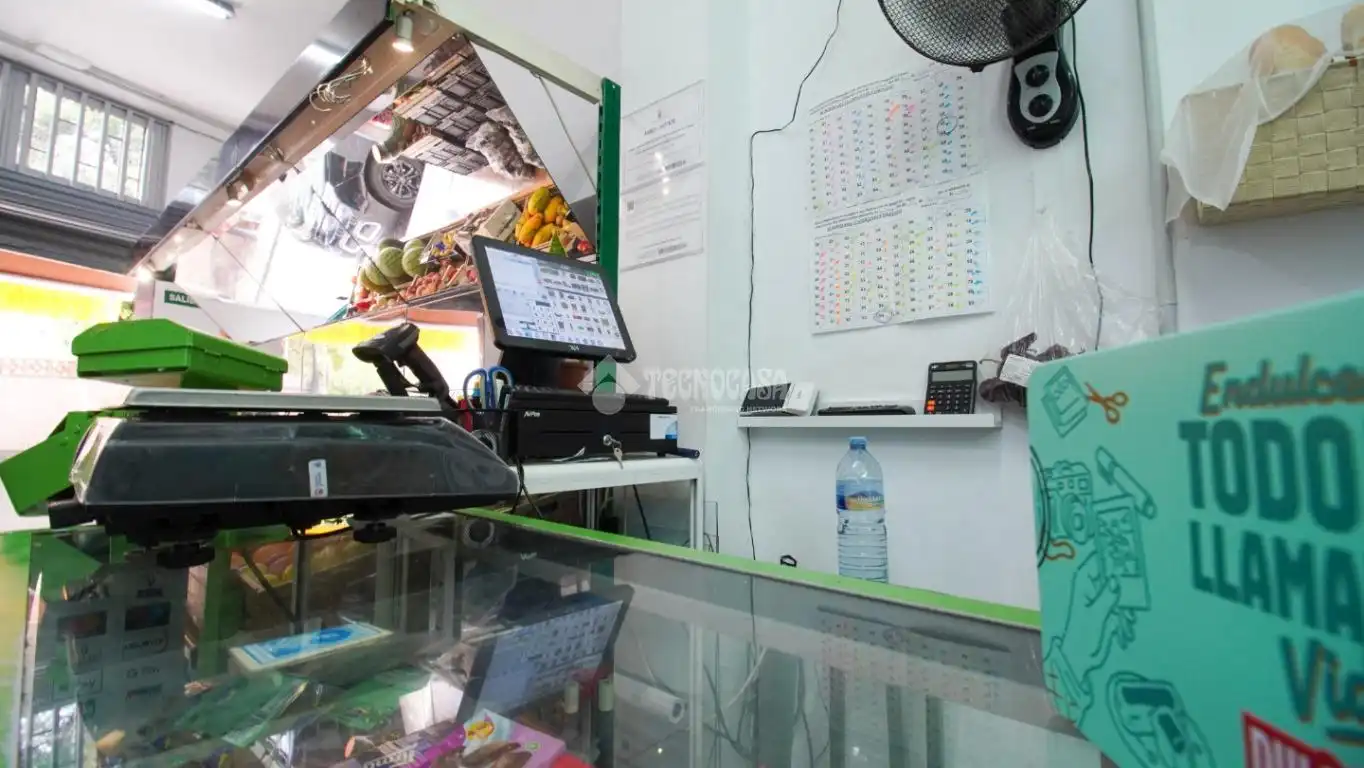 Local comercial en venda a La Salud - La Salle, imagen 2
