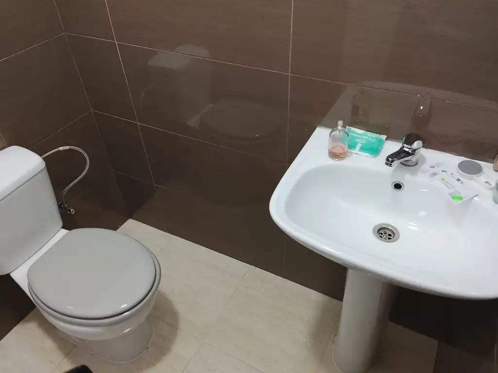 Badezimmer von Geschaftsraum zur Miete in Puertollano mit Klimaanlage