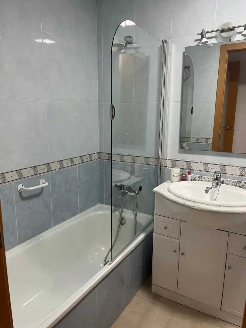 Baño de Piso de alquiler en El Ejido con Aire acondicionado, Calefacción y Terraza