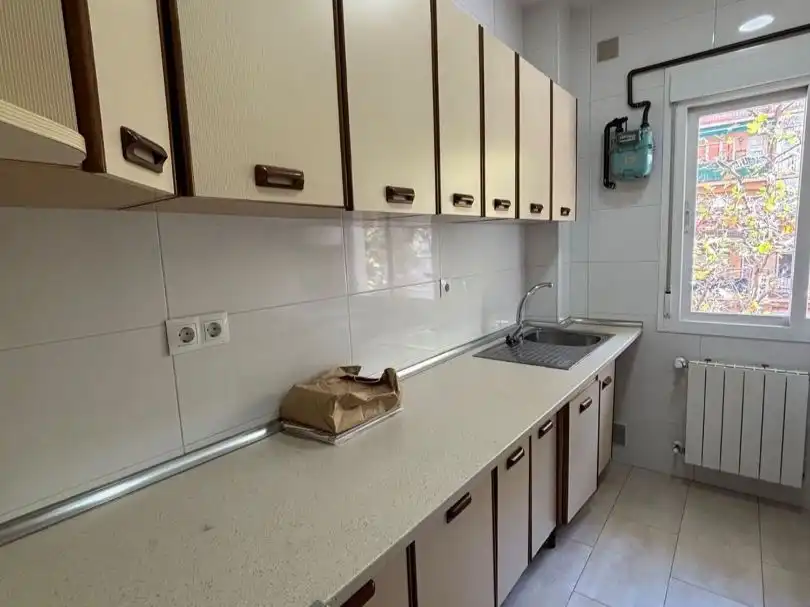 Küche von Wohnung zur Miete in Madrid mit Klimaanlage, Heizung und Parkett