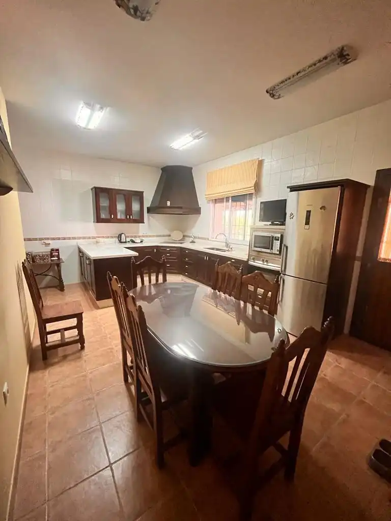 Cuina de Casa o xalet en venda en Córdoba amb Aire condicionat, Jardí privat i Terrassa