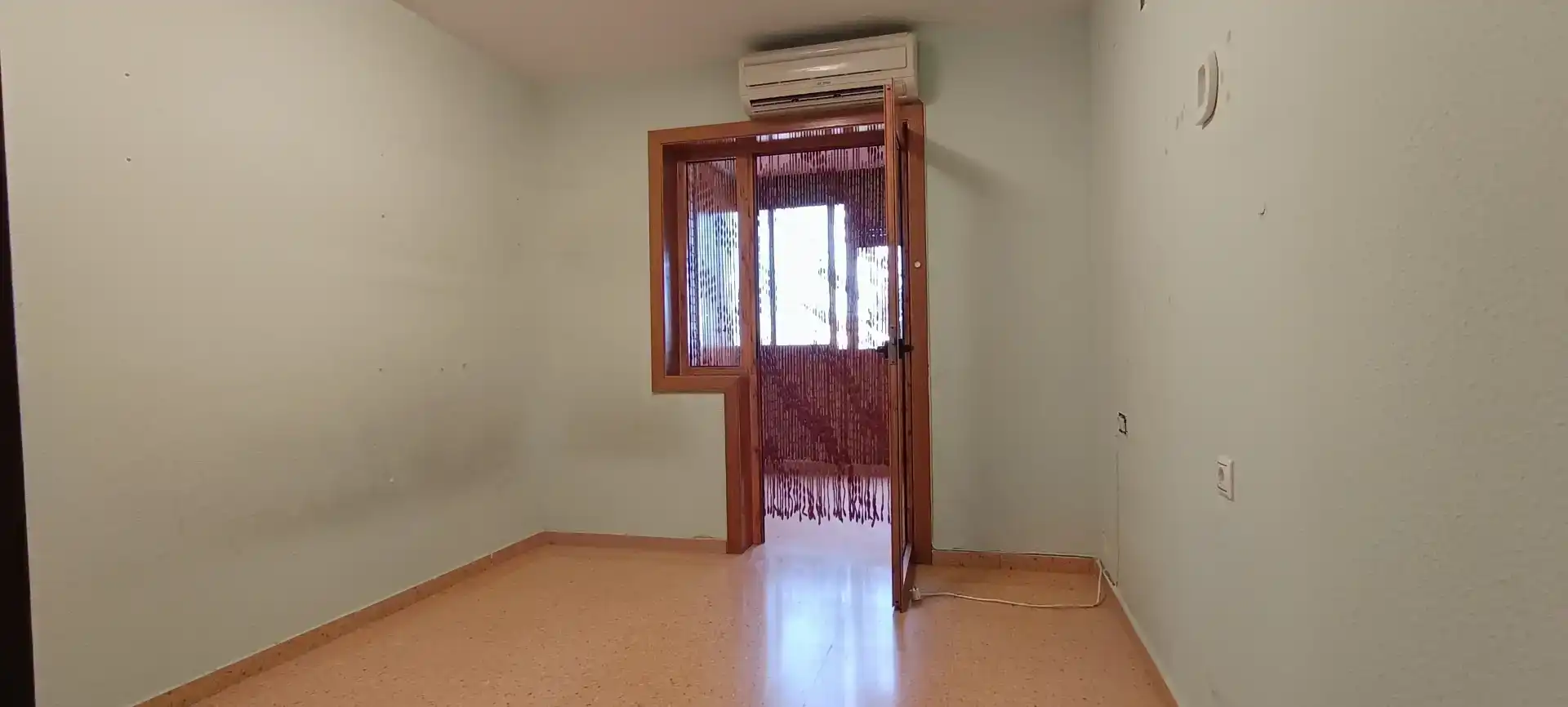 Dormitori de Pis en venda en Alicante / Alacant amb Piscina i Balcó