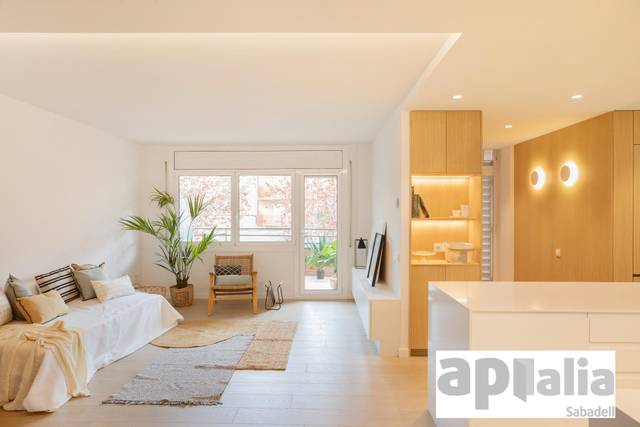 Piso en Venta en Poble - Casc Antic