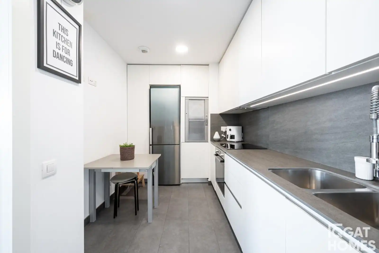 Kitchen of Attic for sale in Sant Cugat del Vallès  with Air Conditioner, Heating and Storage room