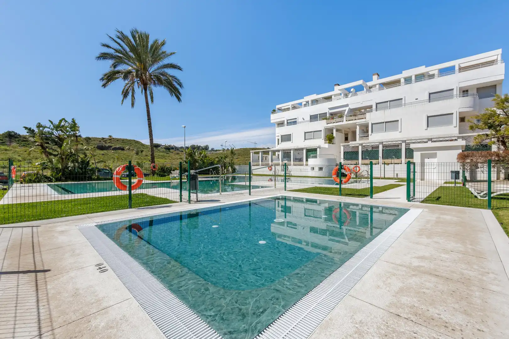 Piscina de Ático en venta en Mijas con Aire acondicionado, Calefacción y Jardín privado