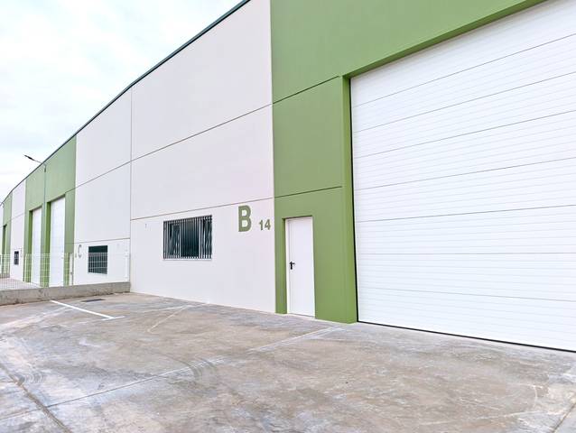 Nave industrial en Venta en Polígono Cantabria