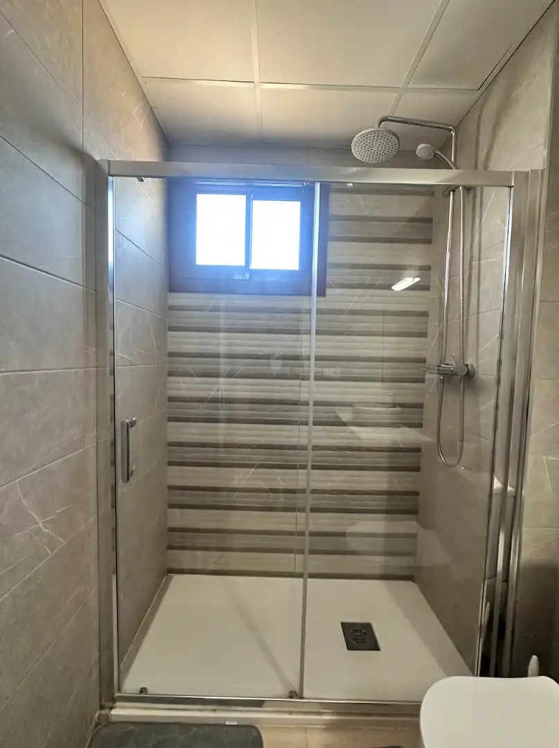 Baño de Ático en venta en Vinaròs con Aire acondicionado, Calefacción y Jardín privado
