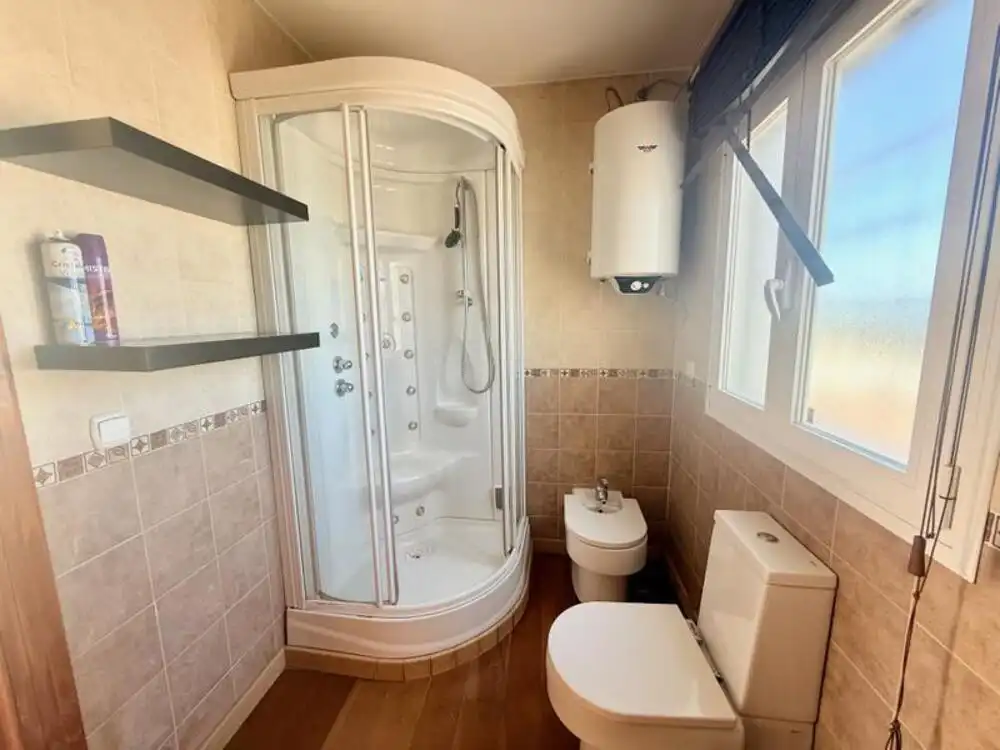 Baño de Ático de alquiler en Marbella con Aire acondicionado, Terraza y Piscina