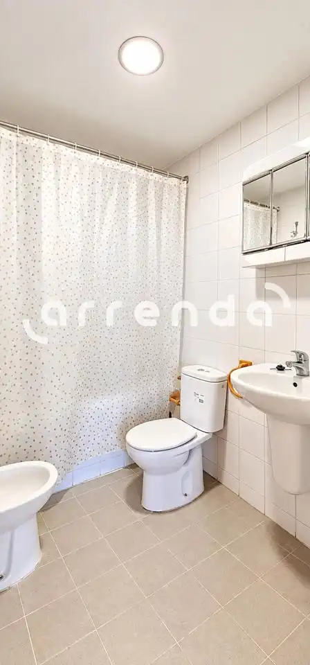 Badezimmer von Wohnung zur Miete in Usera