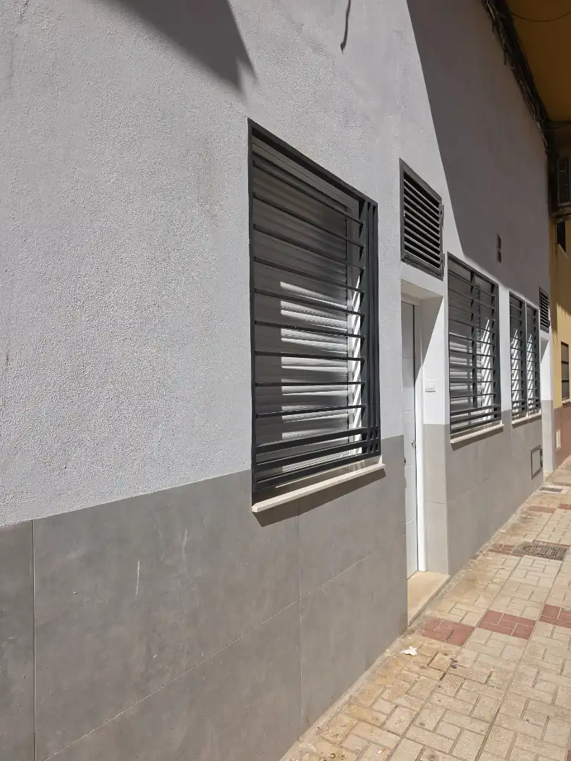 Estudio de alquiler en Calle Maestro Guerrero, 11, Parque Ayala - Jardín de la Abadía - Huelín