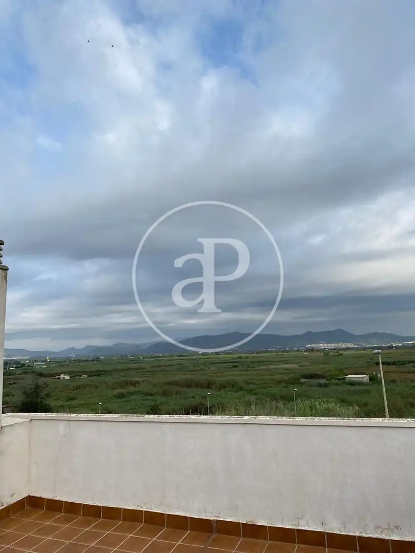 Wohnung zur Miete in Sagunto / Sagunt mit Klimaanlage, Heizung und Privatgarten
