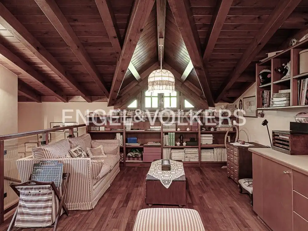Wohnzimmer von Country house zum Verkauf in Seva mit Klimaanlage, Heizung und Privatgarten