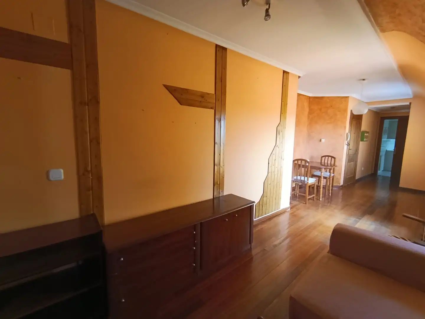 Sala de estar de Apartamento en venta en Benavente con Calefacción, Parquet y Terraza
