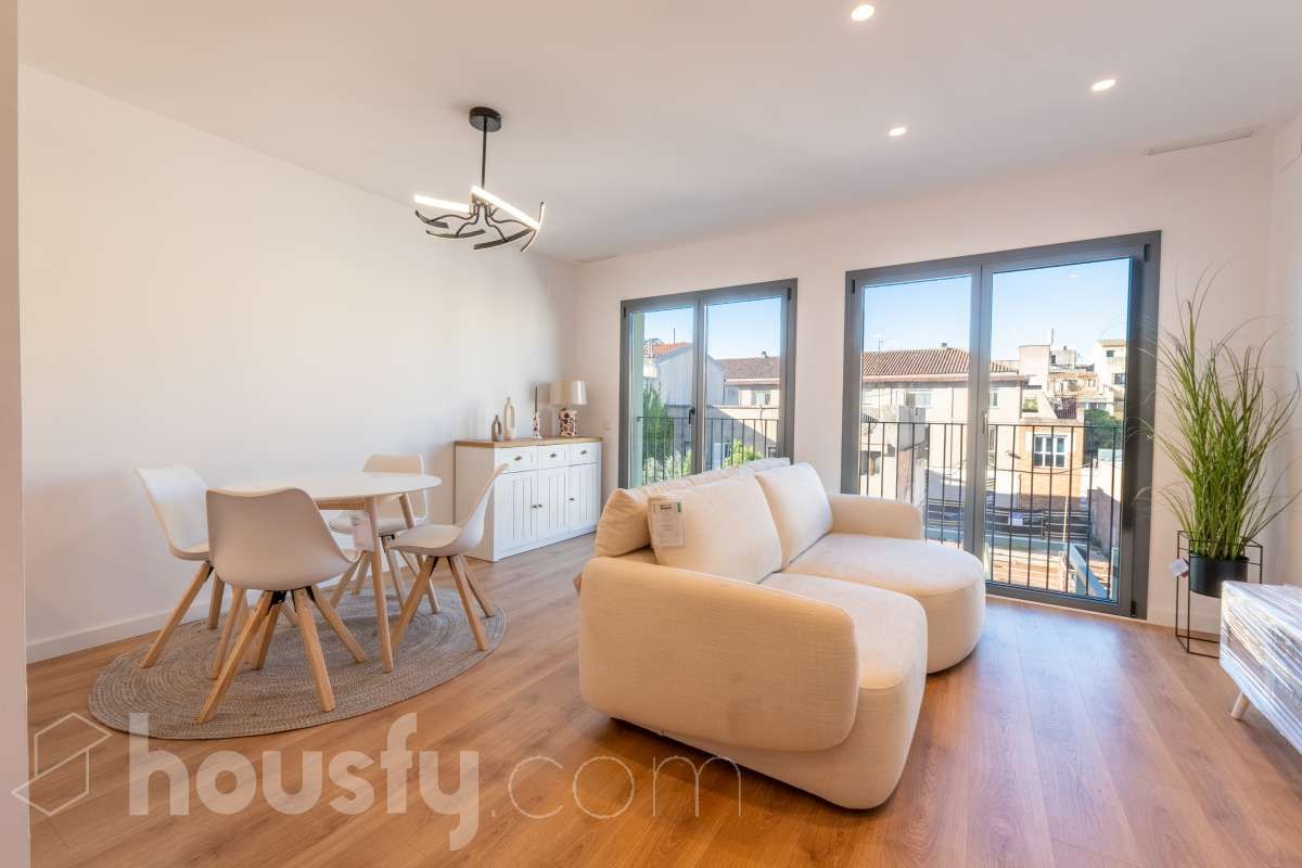 Living room of Duplex for sale in Vilanova i la Geltrú  with Air Conditioner, Heating and Parquet flooring