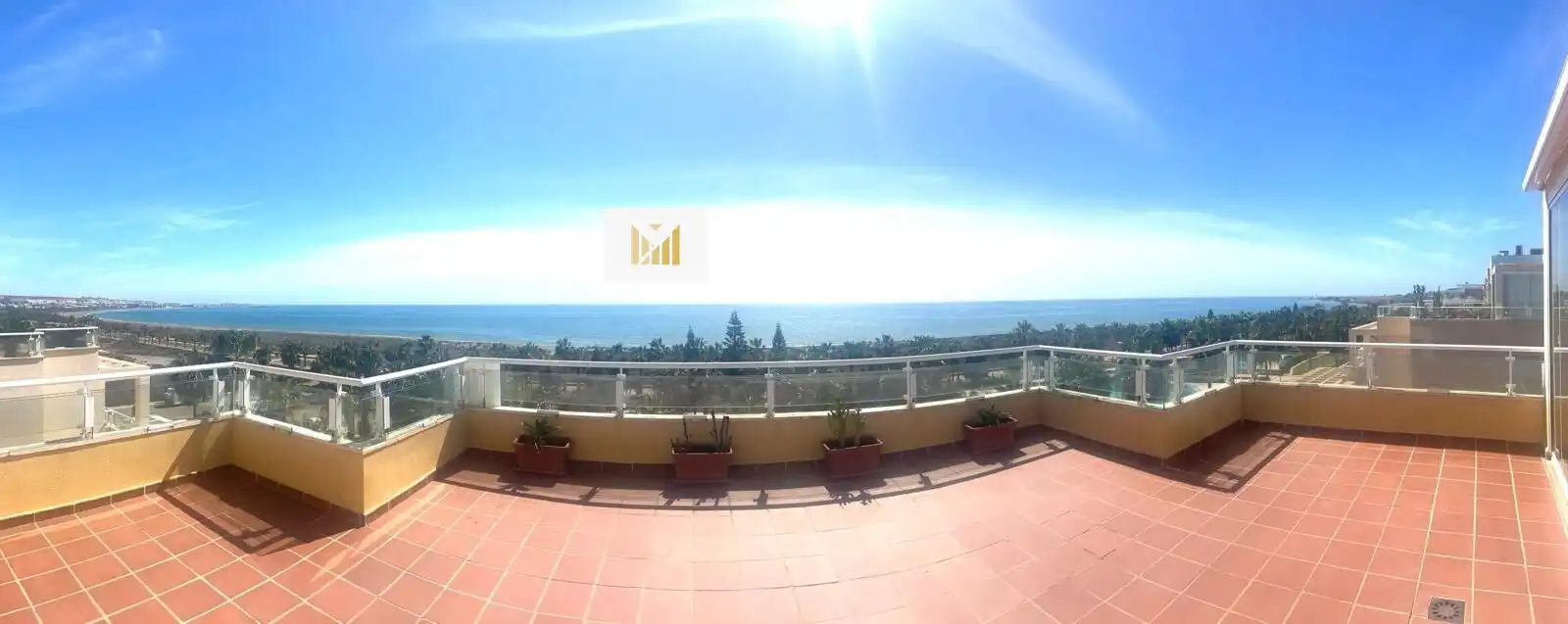 Àtic amb piscina en venda a Almerimar