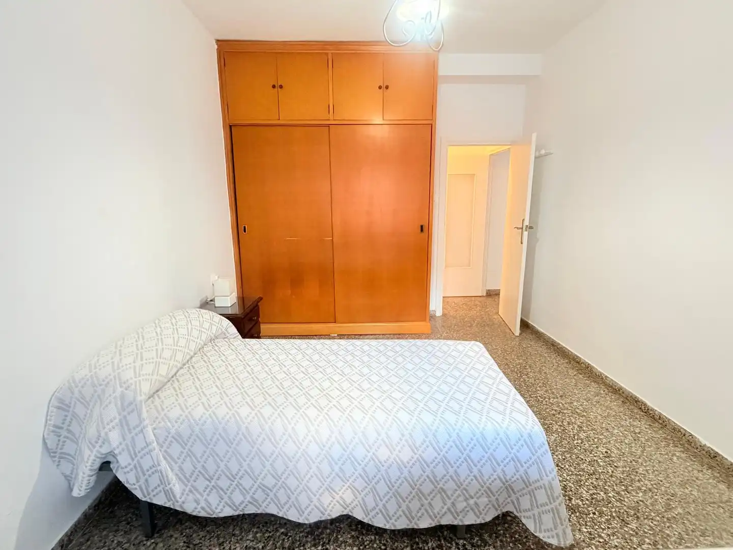 Dormitori de Pis de lloguer en Cartagena amb Moblat i Balcó