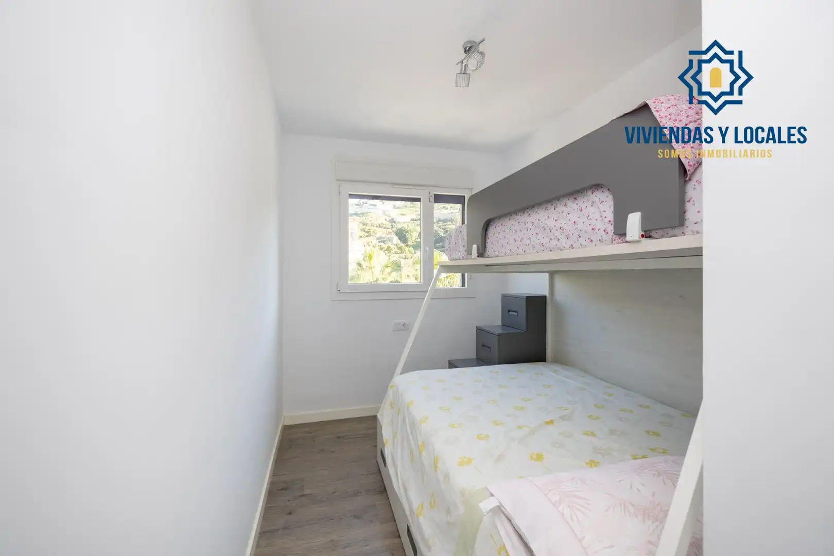 Habitación de Piso en venta en Almuñécar con Aire acondicionado, Jardín privado y Terraza
