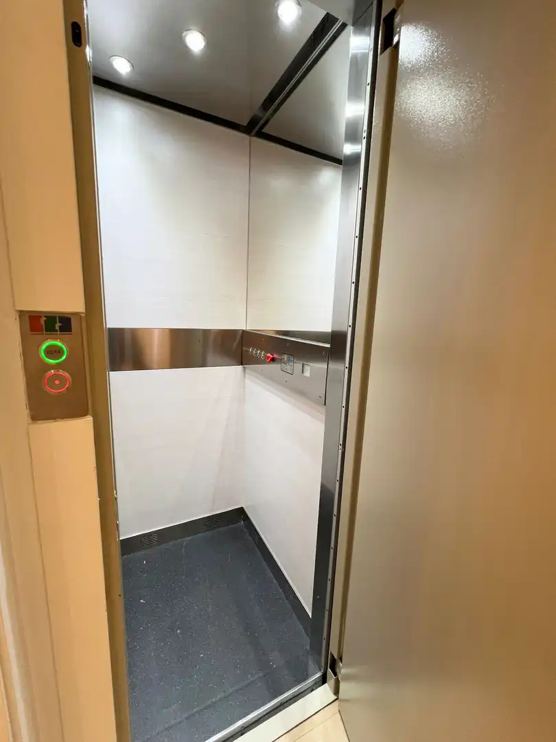 Wohnung zum Verkauf in Barcelona mit Terrasse