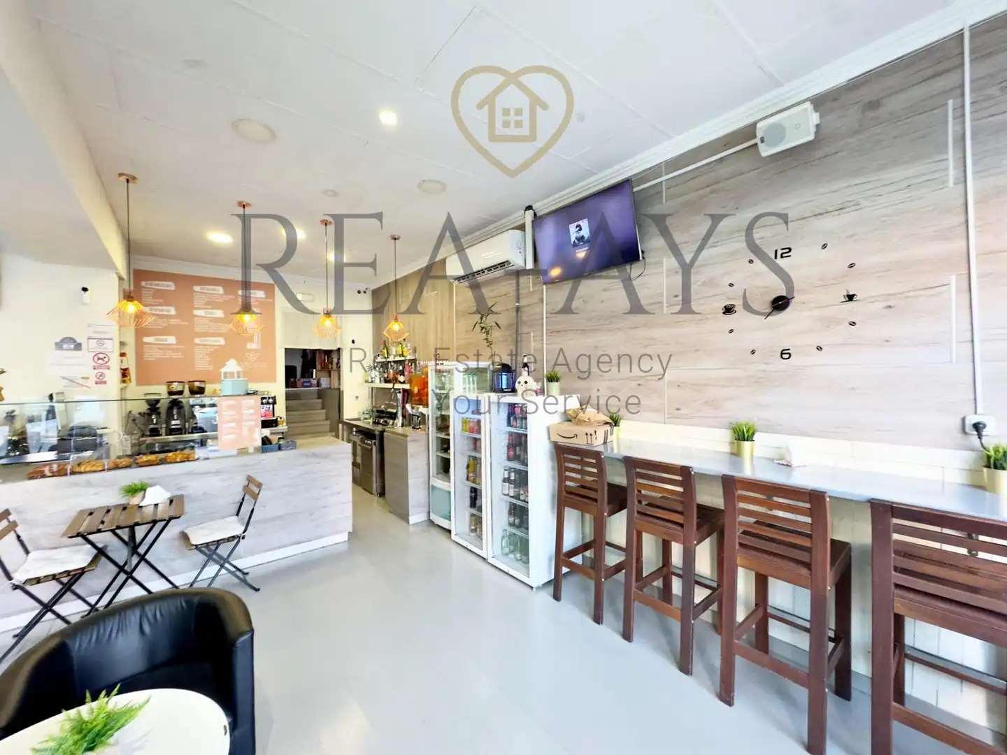 Kitchen of Commercial properties for sale in Cornellà de Llobregat  with Air Conditioner, Furnished and Internet