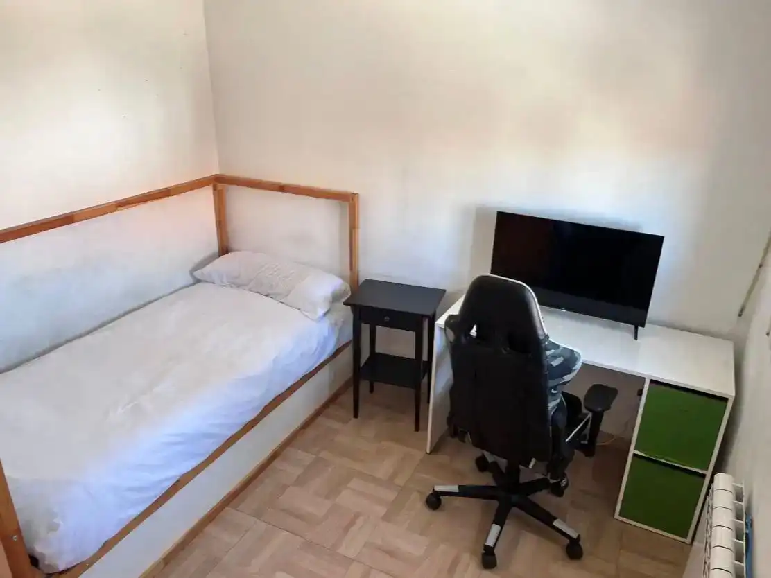 Habitación de Piso en venta en Cenicientos con Trastero