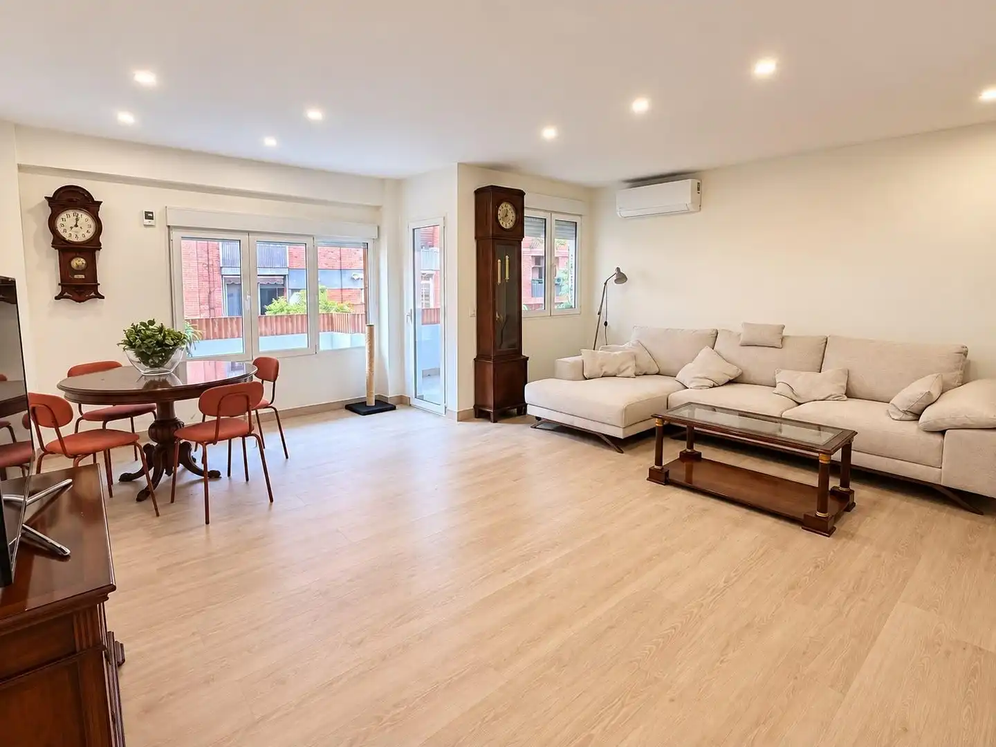 Flat with lift to rent in Benicalap, imagen 2