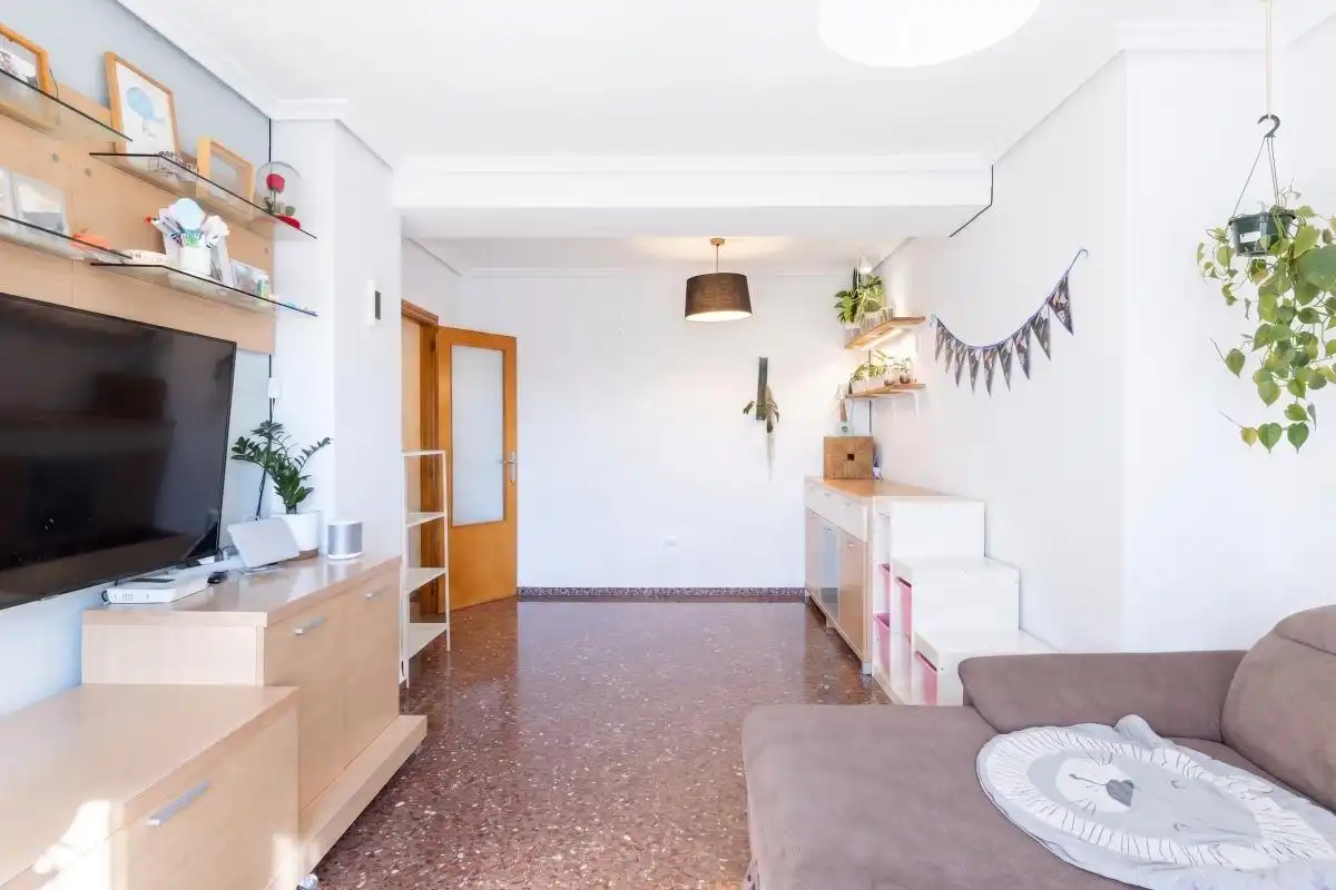Sala d'estar de Pis en venda en Valencia amb Aire condicionat, Calefacció i Moblat