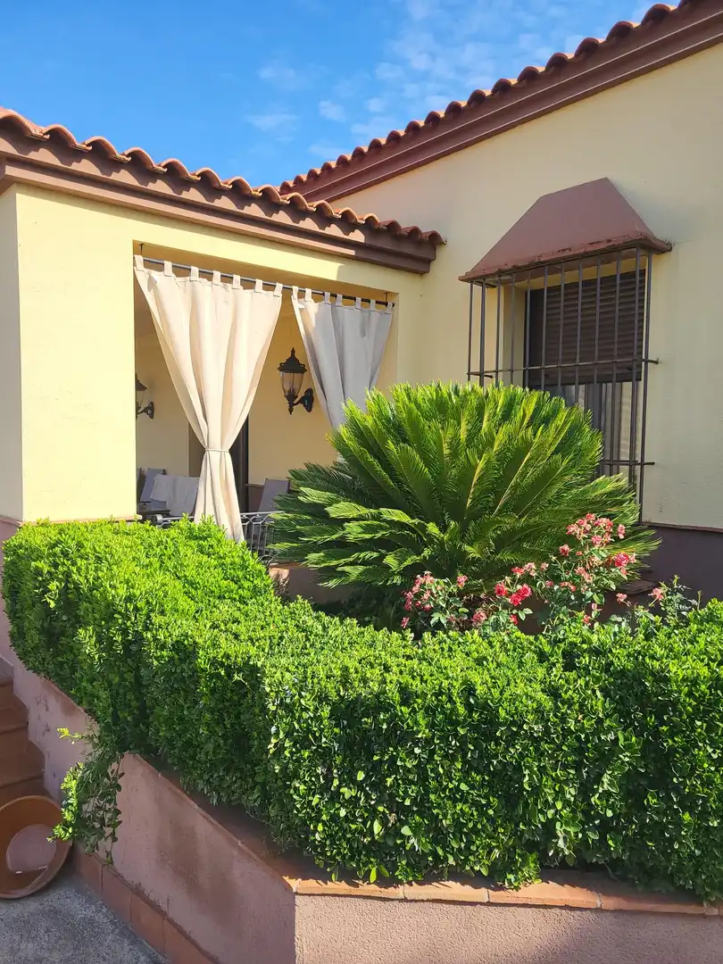 Terrassa de Finca rústica en venda en Berlanga amb Aire condicionat, Jardí privat i Piscina