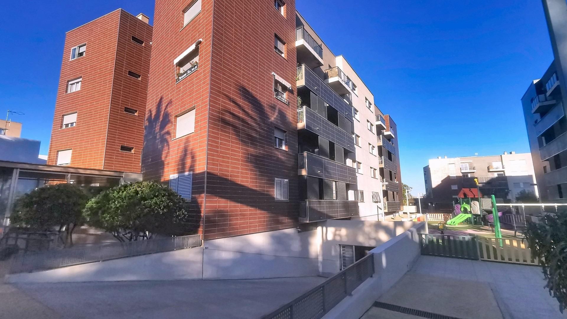 Vista exterior de Pis de lloguer en Alhendín amb Aire condicionat, Calefacció i Jardí privat