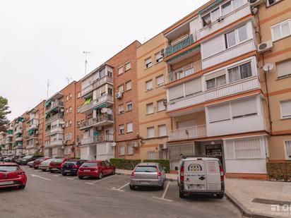 Vista exterior de Pis en venda en Alcorcón amb Aire condicionat i Calefacció