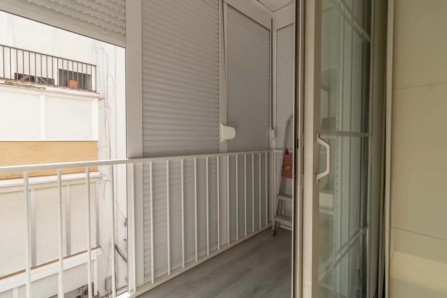 Terrassa de Pis de lloguer en San Juan de Aznalfarache amb Aire condicionat i Moblat