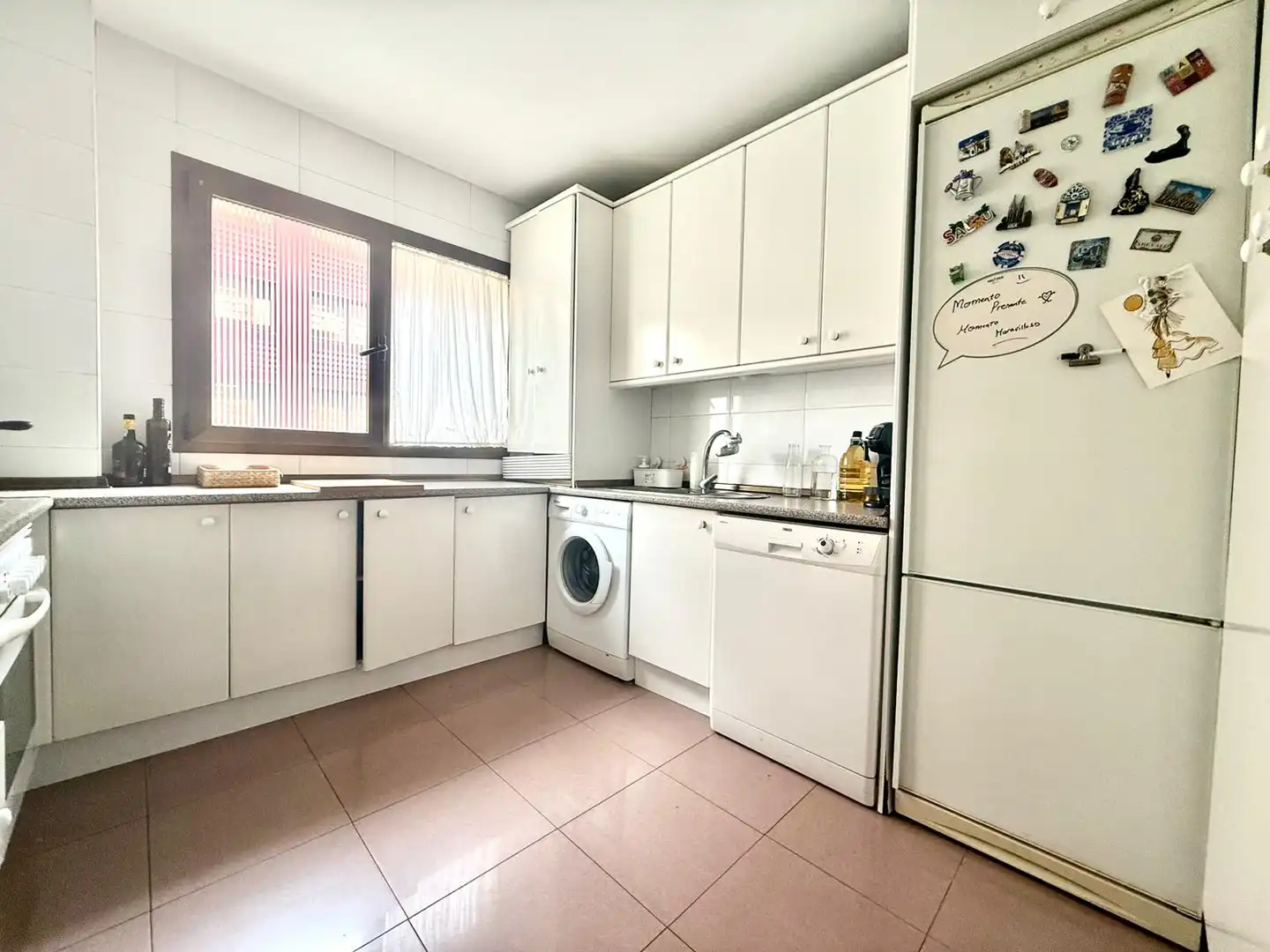 Kitchen of Flat for sale in Sevilla  with Furnished