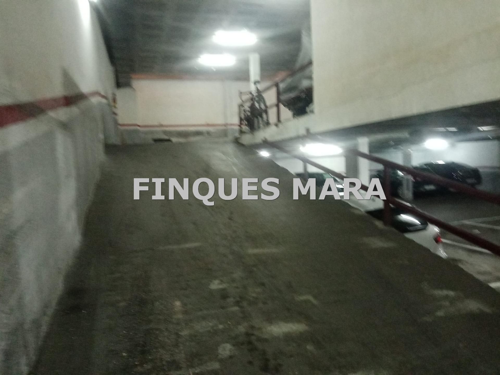 Aparcament de Garatge en venda en Sant Boi de Llobregat