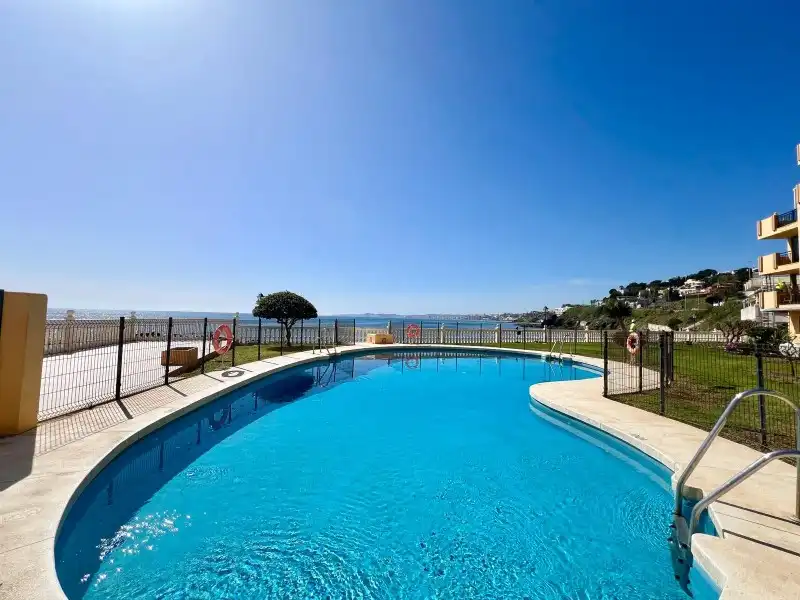 Piscina de Pis en venda en Benalmádena amb Aire condicionat, Terrassa i Piscina