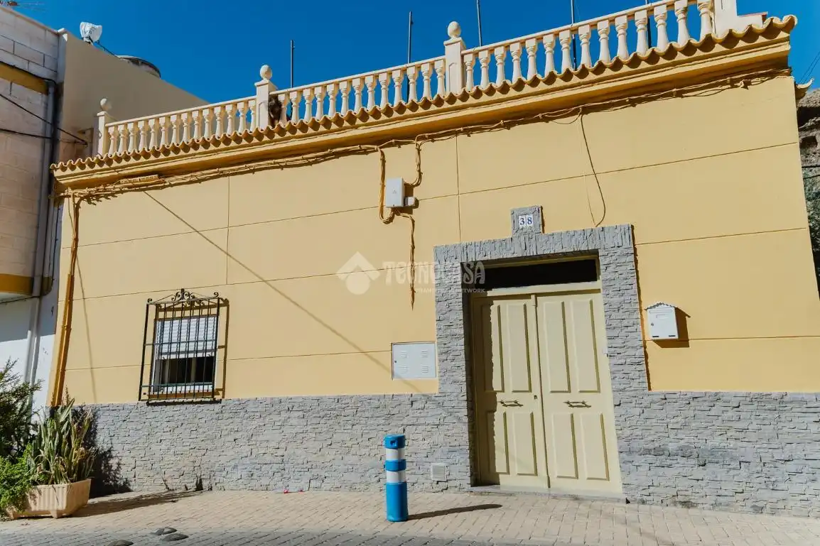 Vista exterior de Casa adosada en venta en Rioja