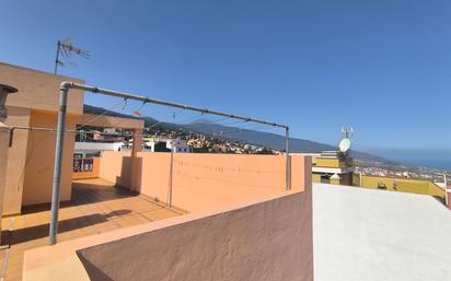 Vista exterior de Pis en venda en La Orotava