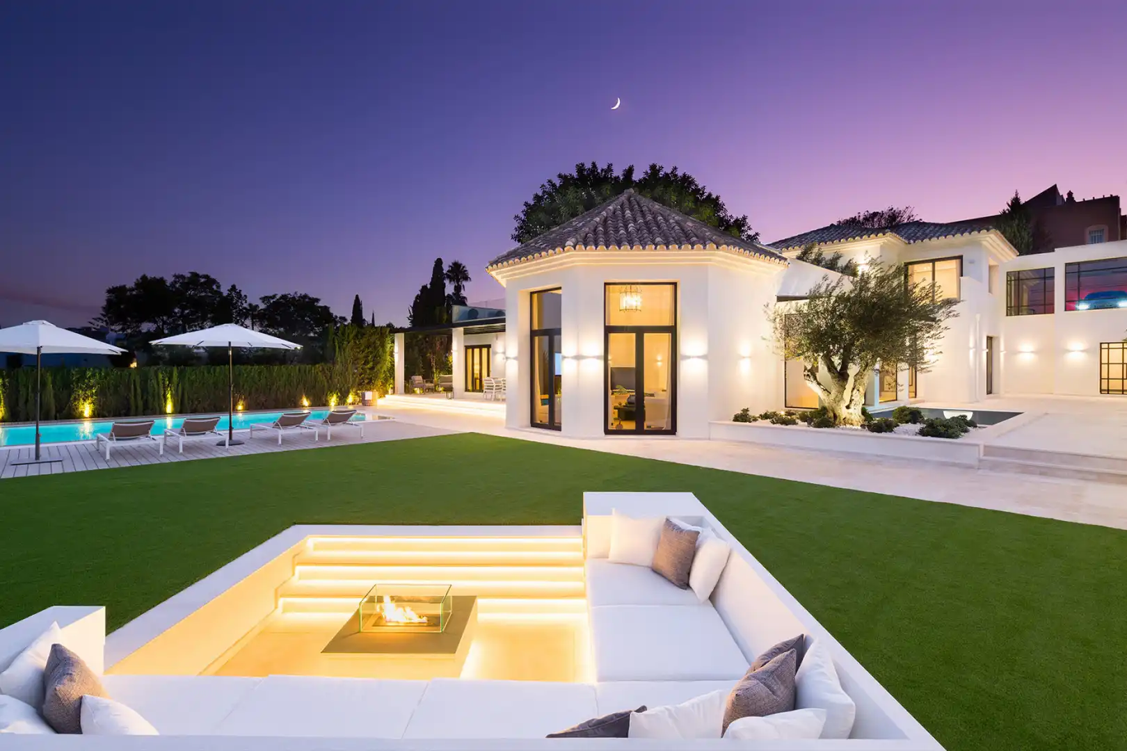 Casa amb terrassa en venda a Nueva Andalucía