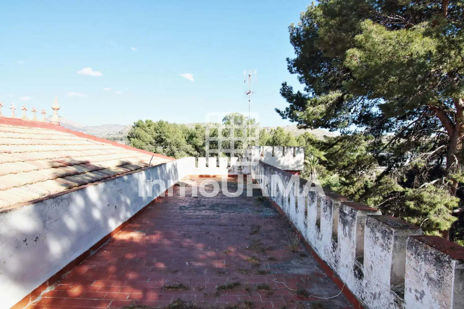 Terrassa de Casa o xalet en venda en Elda amb Jardí privat