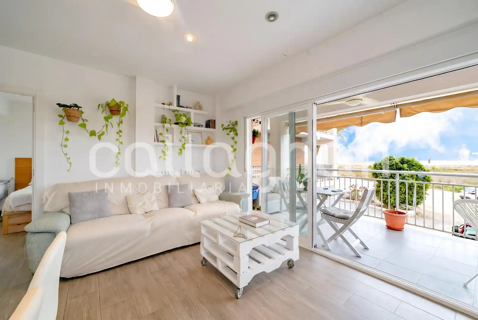Piso con terraza en venta en Corinto - Almarda, imagen 3