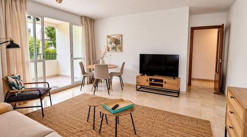 Foto 4 de Apartamento de alquiler en Jesus Santos Rein, Puerto Deportivo, Fuengirola