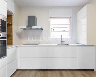 Kitchen of Apartment to rent in Esplugues de Llobregat  with Air Conditioner, Heating and Parquet flooring