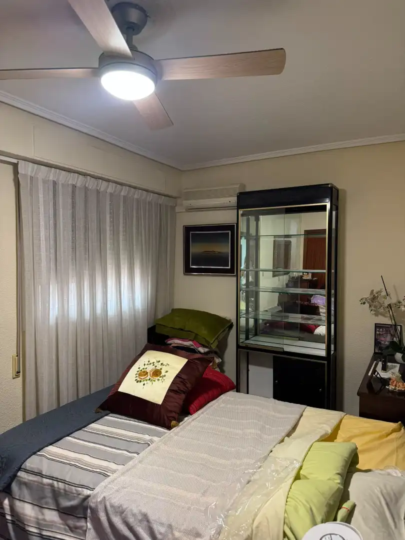 Bedroom of Flat for sale in Valencia  with Air Conditioner, Terrace and Balcony