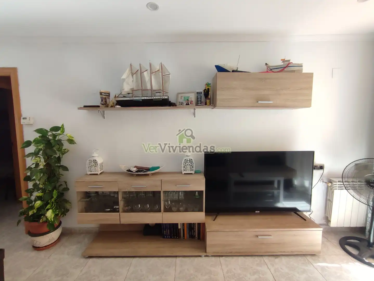 Living room of Flat for sale in Cornellà de Llobregat  with Air Conditioner, Heating and Oven