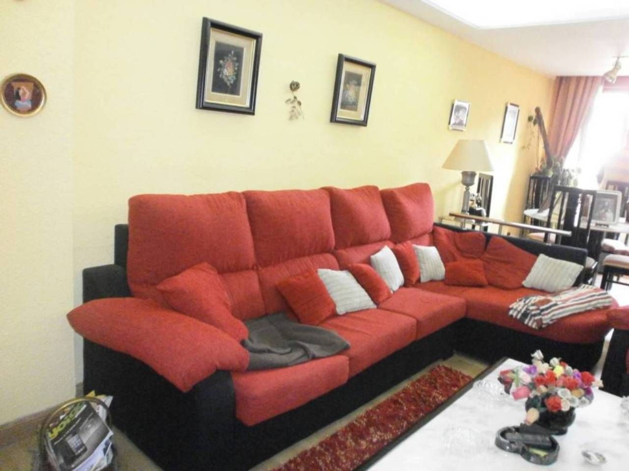 Living room of Flat for sale in Oviedo   with Heating, Parquet flooring and Balcony