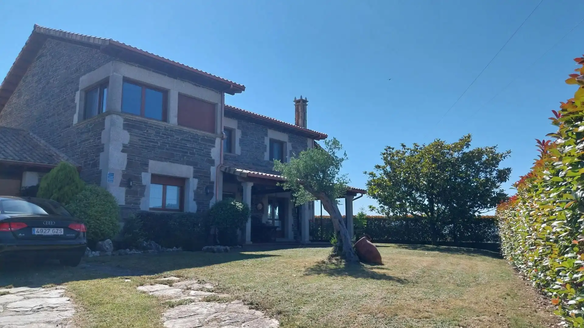Exterior view of Houses for sale in Laza  with Private garden, Terrace and Furnished