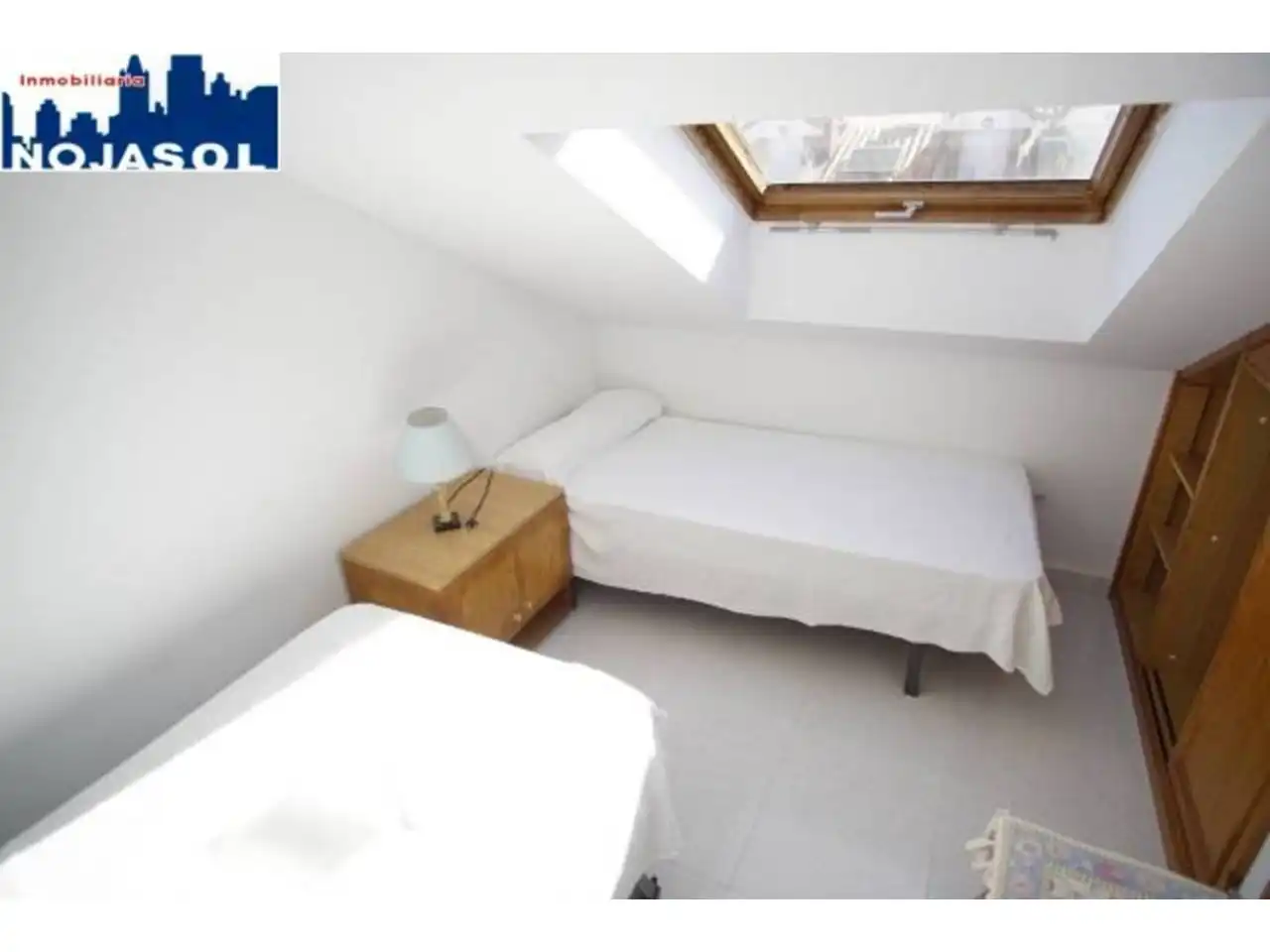 Schlafzimmer von Dachboden zur Miete in Noja mit Heizung, Terrasse und Möbliert