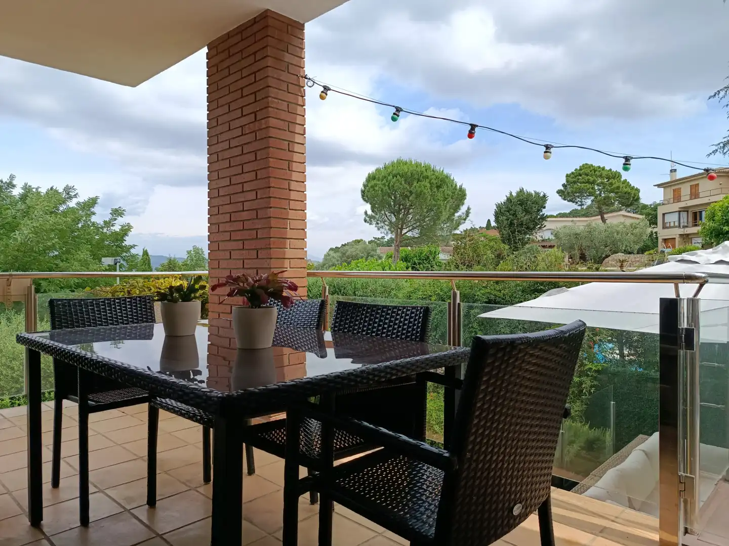 Terrassa de Casa adosada en venda en Girona amb Aire condicionat, Calefacció i Jardí privat