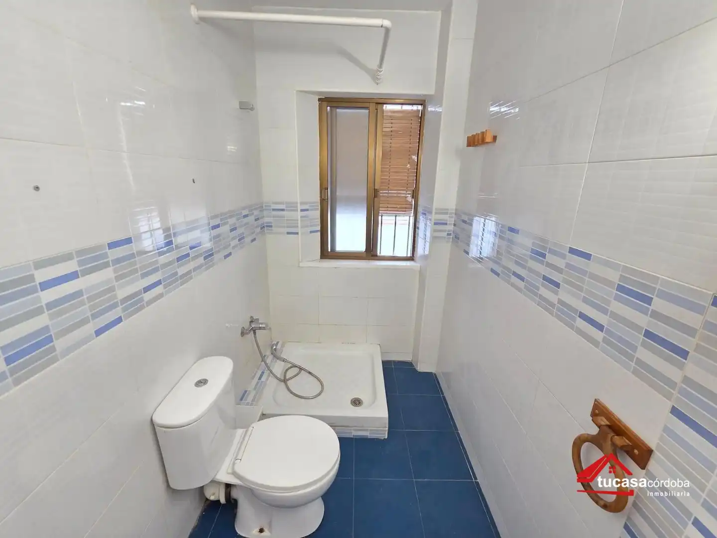 Bathroom of Flat for sale in Córdoba  with Air Conditioner