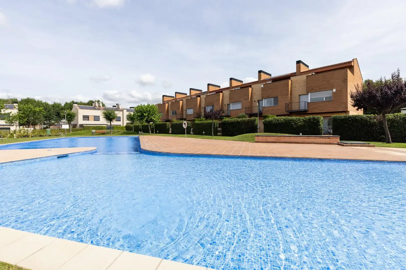 Piscina de Casa adosada en venda en Sant Fost de Campsentelles amb Calefacció, Jardí privat i Terrassa