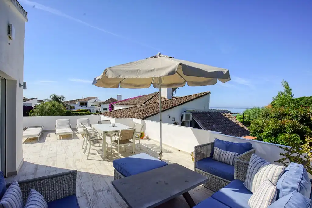 Villa mit Pool zum Verkauf in Estepona Pueblo